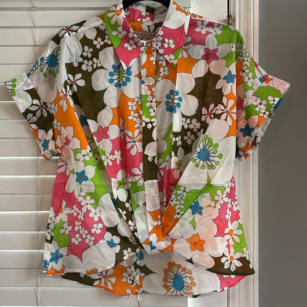 NWT! Trina Turk Coty Top Size Medium - Picture 2 of 7